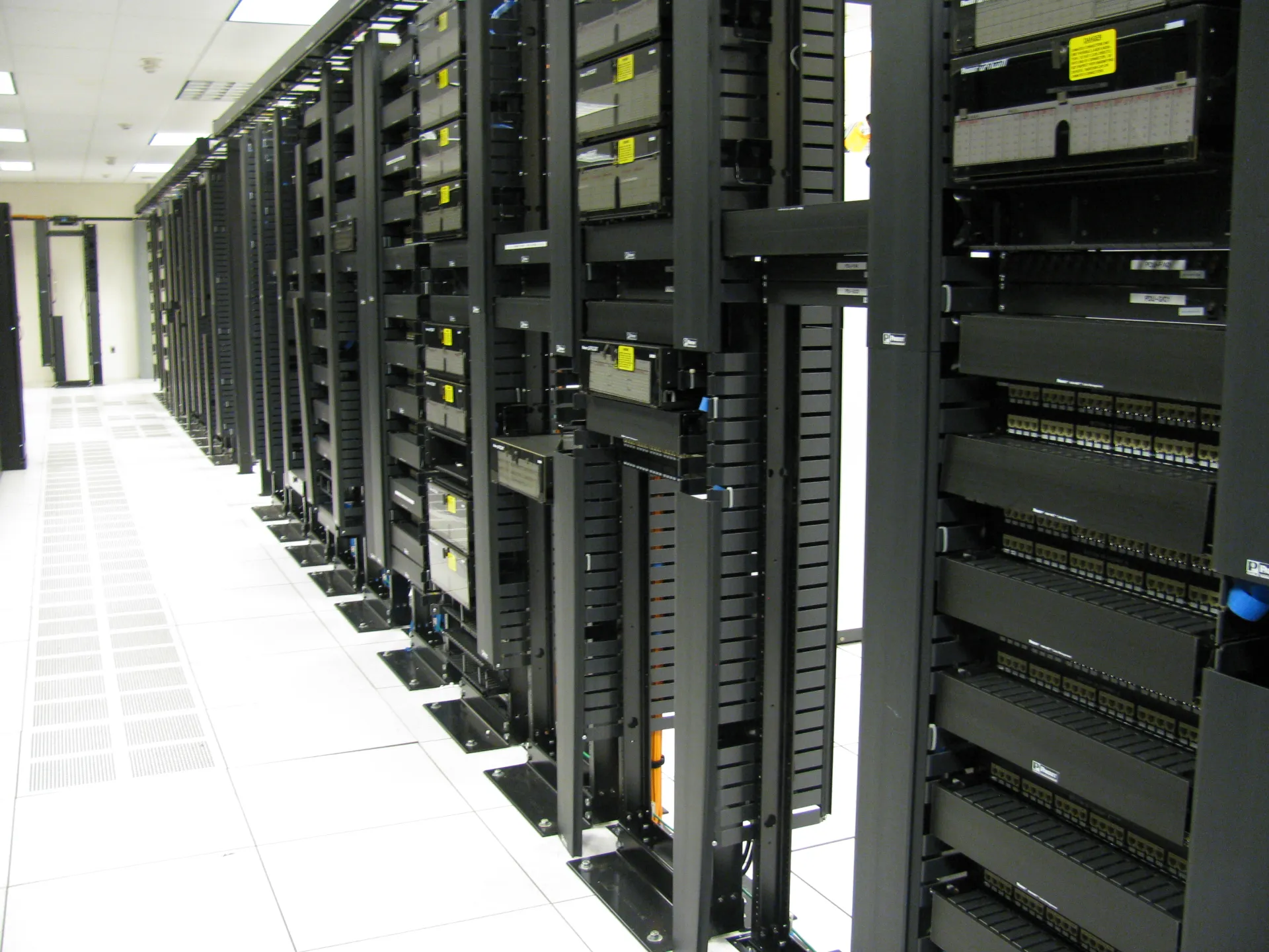 VMware vCenter Kurulumu Nasıl Yapılır? Adım Adım Rehber (2025)