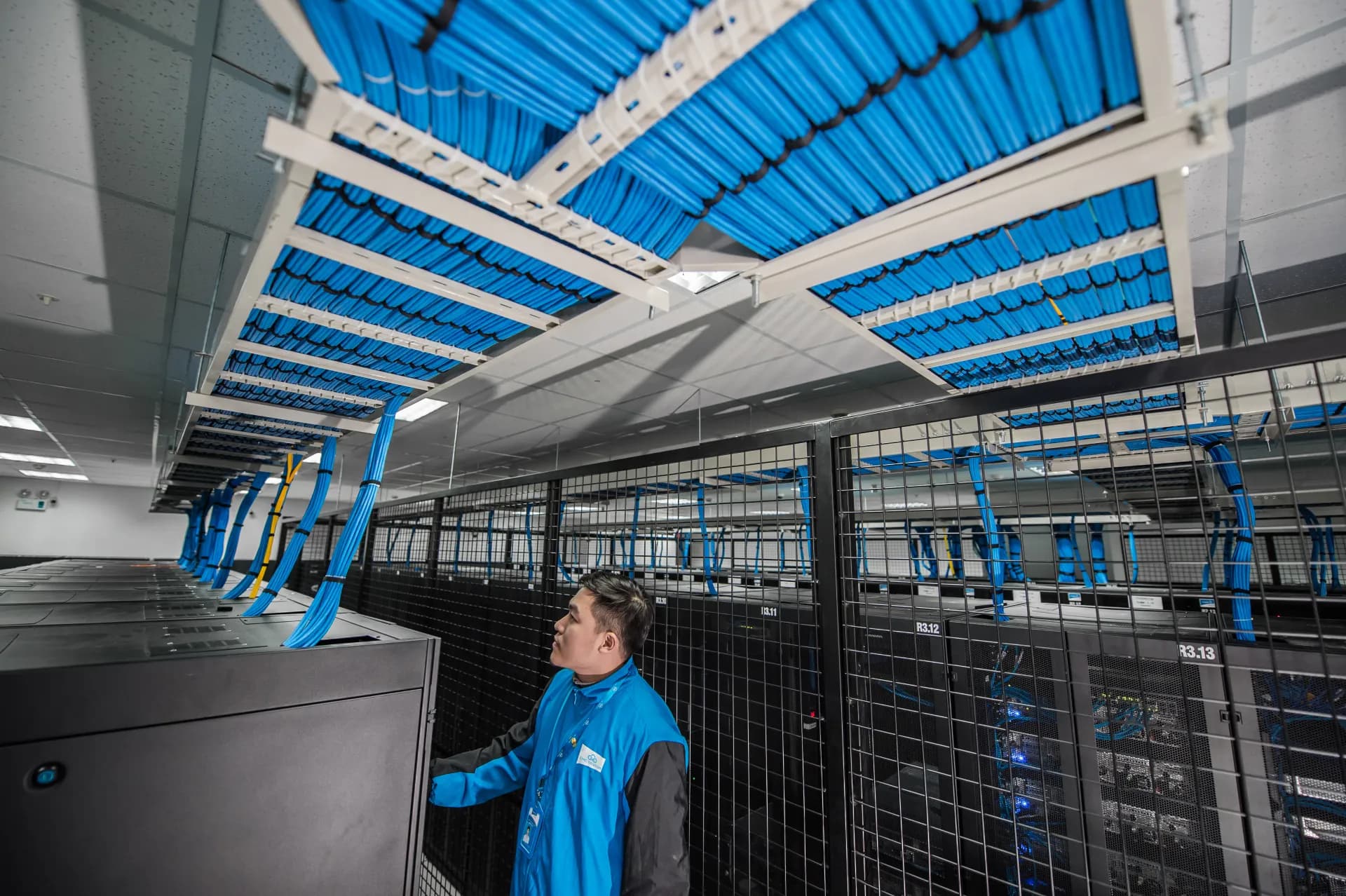 VMware ESXi Nedir ve Nasıl Çalışır? Kurumsal Rehber (2026)