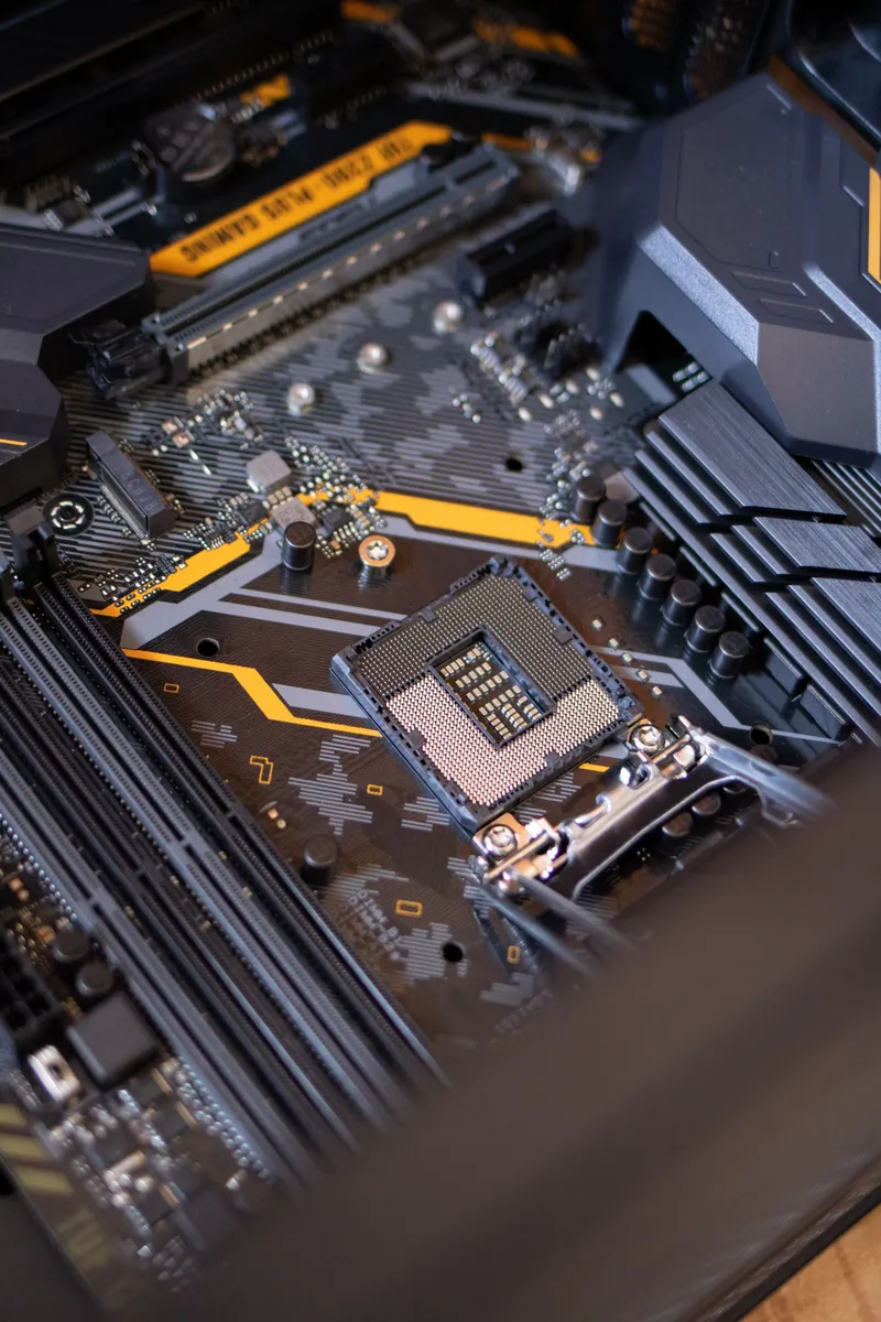 AI Eğitim ve Çıkarım İş Yüklerinde GPU Sunucu Seçim Kriterleri