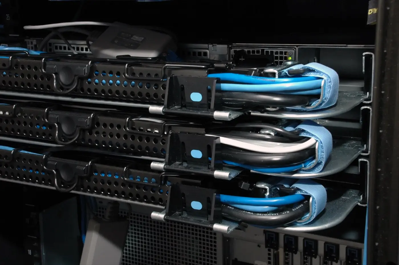 Dell PowerEdge Server Performans Optimizasyonu Nasıl Yapılır (2026)