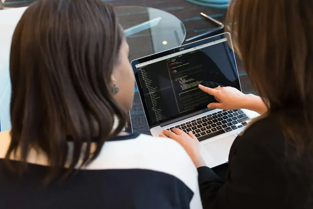 Blog, landing page ve kategori içeriklerinin niyet bazlı planlandığı içerik üretim paneli