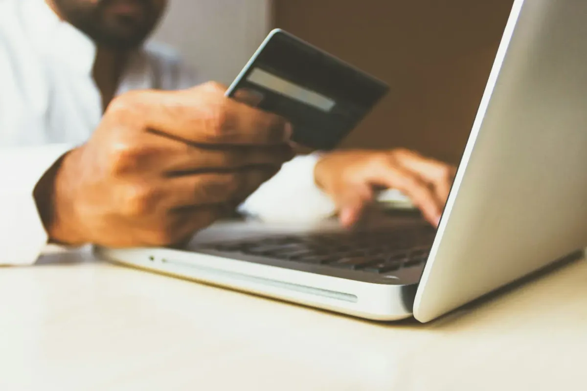 SEO odaklı e-ticaret kategori ve ürün sayfası mimarisi